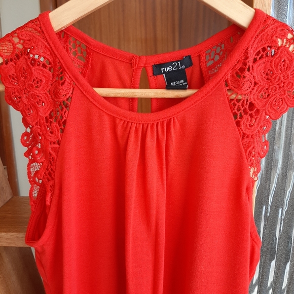Cherry Red Cap sleeve t-shirt top Crochet lace sleeves medium - Picture 2 of 4